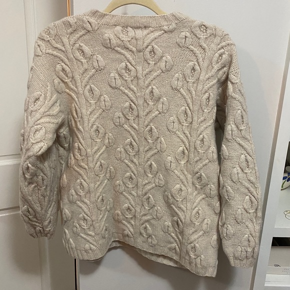 Classic and stylish wool sweater by Banana Republic- size S - Picture 2 of 6